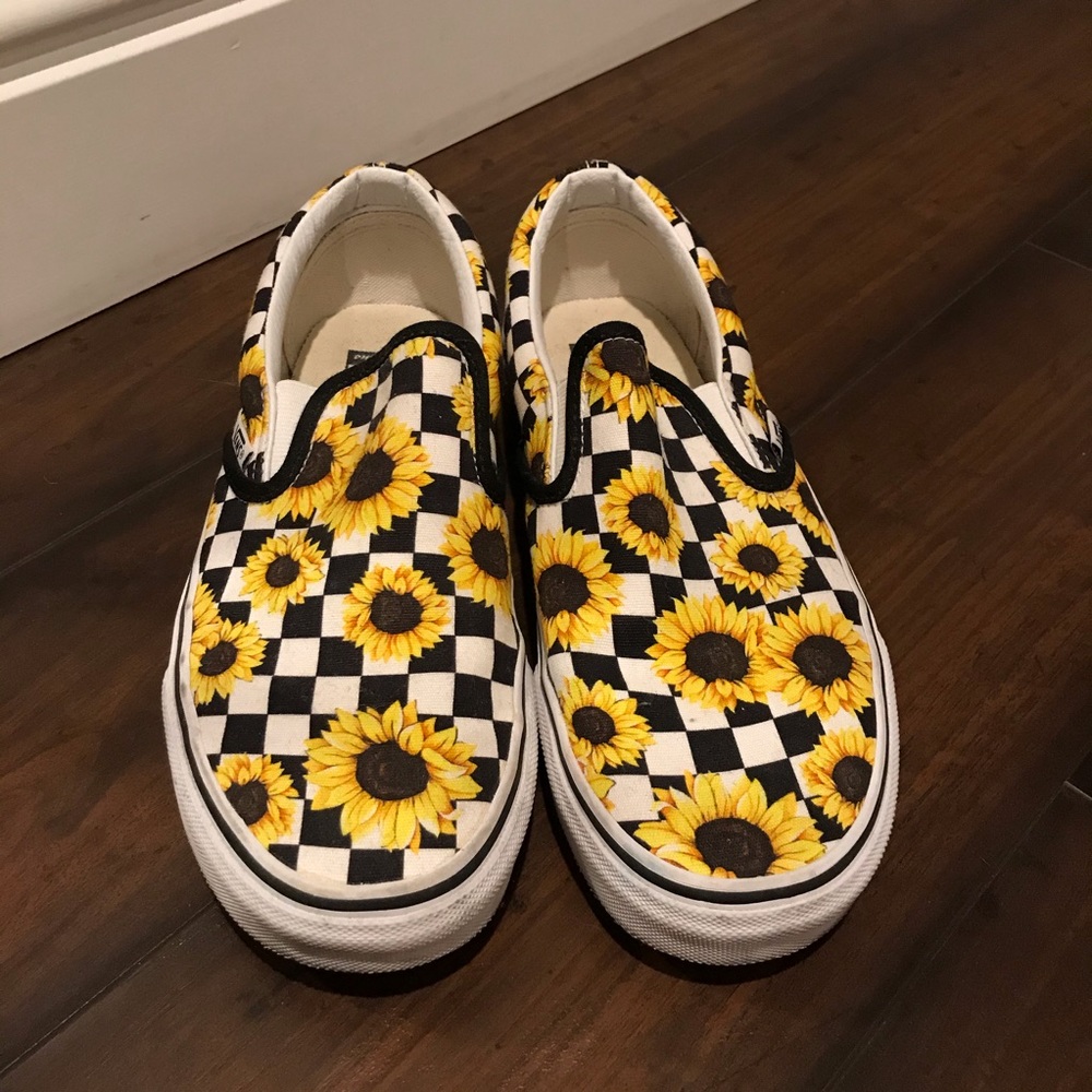 sunflower checkered vans!